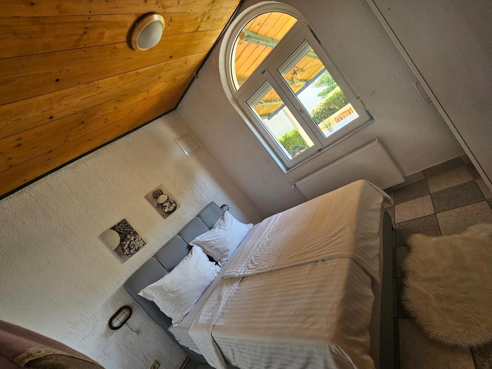 Apartmani Sanja Klenovica Exterior foto